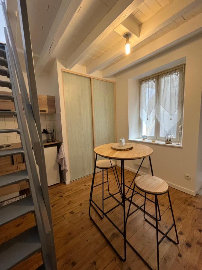 Logement Au Coeur De Dole Esterno foto
