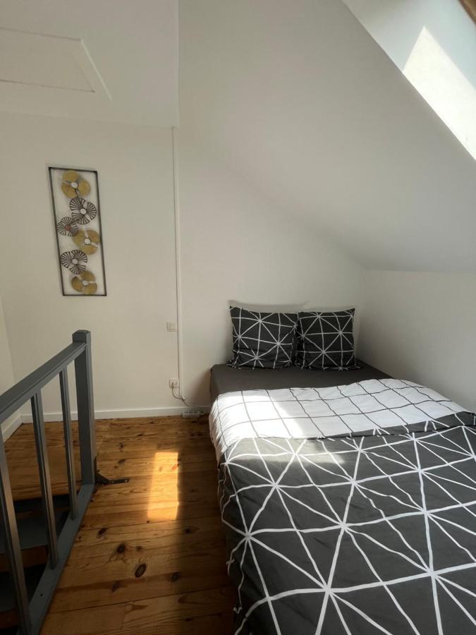 Logement Au Coeur De Dole Esterno foto